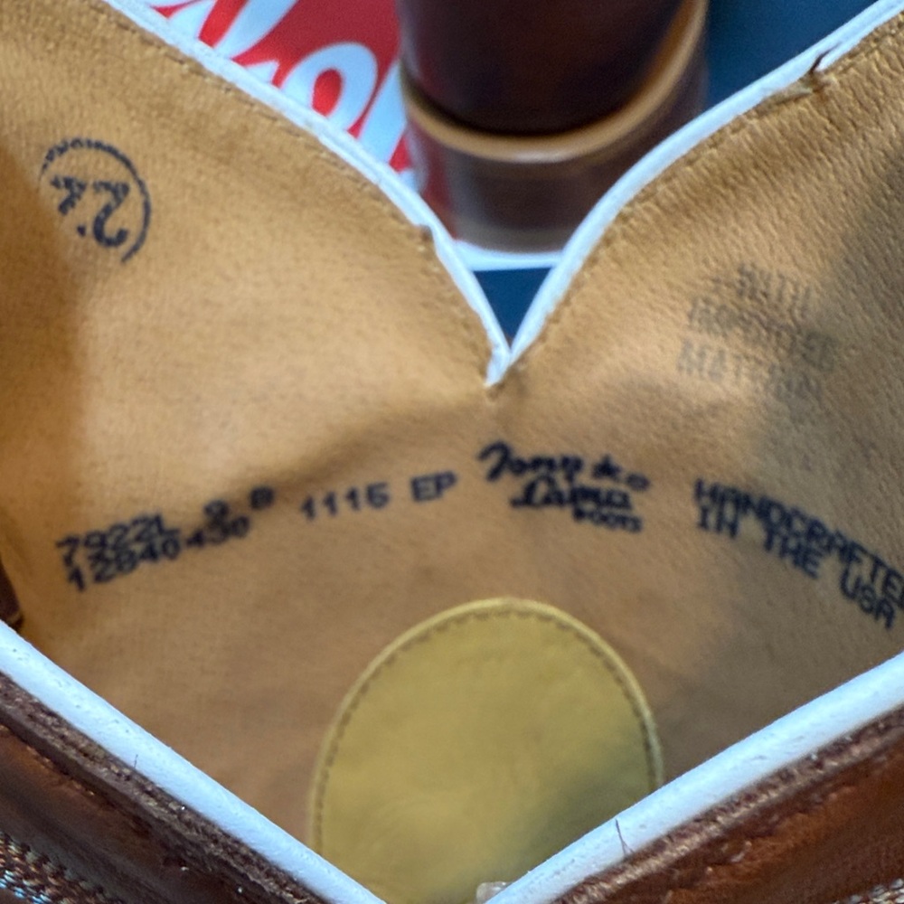 Tony Lama Women's Tan Western Boots with White Stitching - Picture 8 of 13